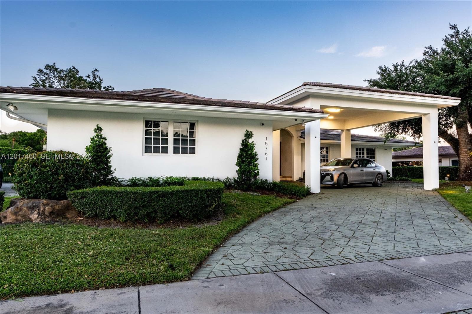 15761 Turnberry Dr, Miami Lakes, FL 33014 photo 5