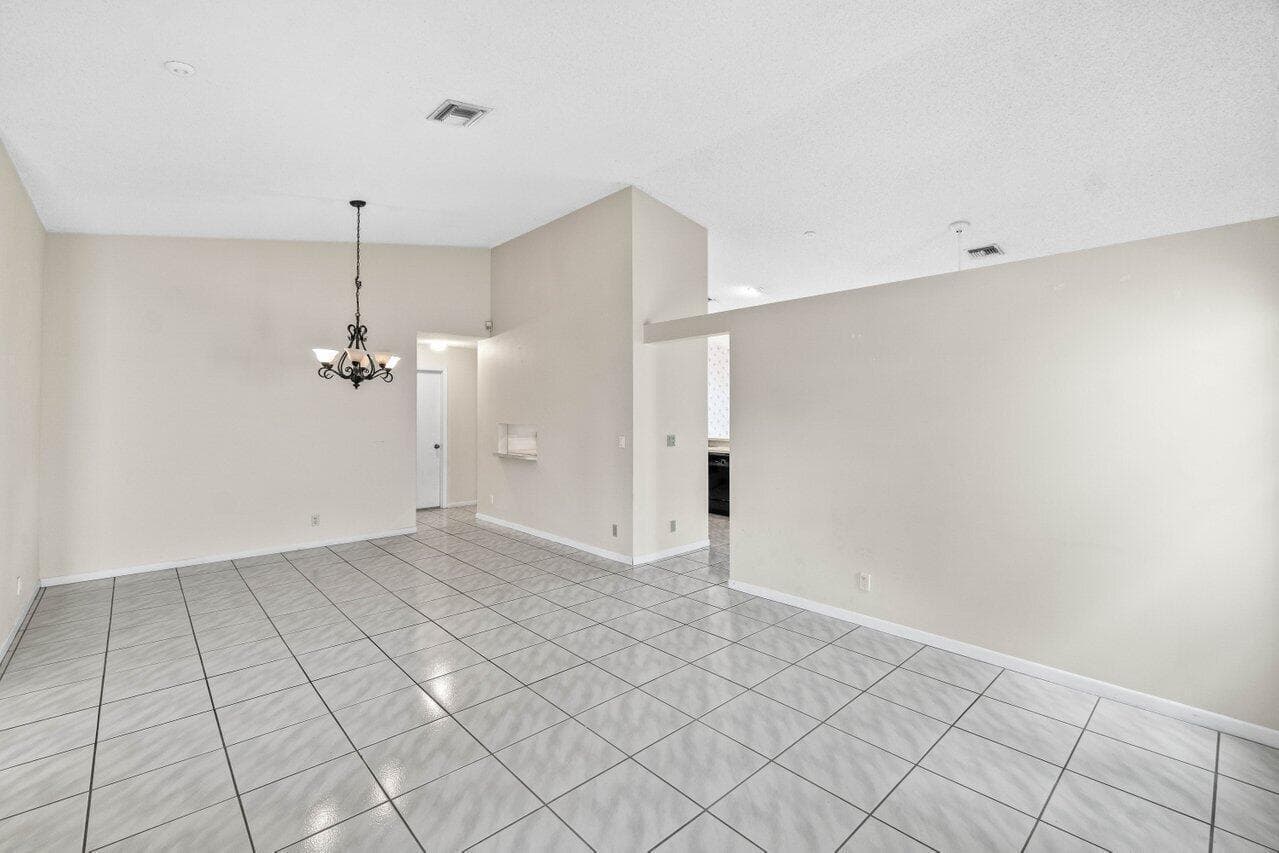 10001 Country Brook Road, Boca Raton, FL 33428 photo 5