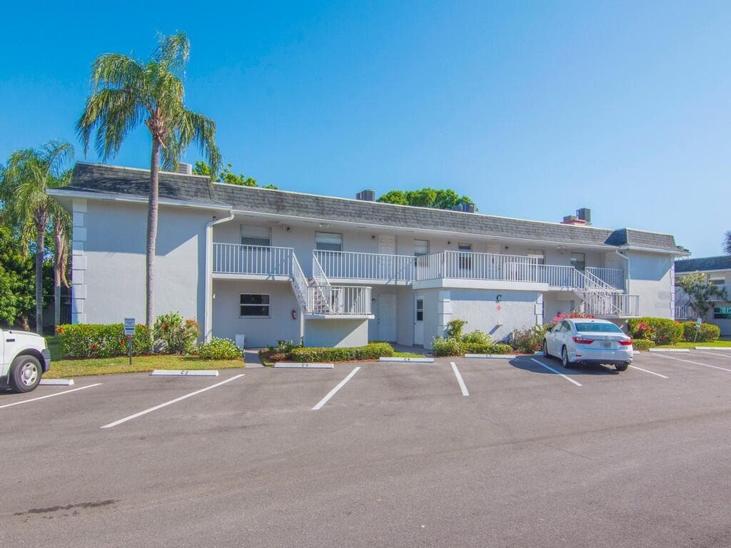 1166 6th Avenue # C5, Vero Beach, FL 32960 photo 2