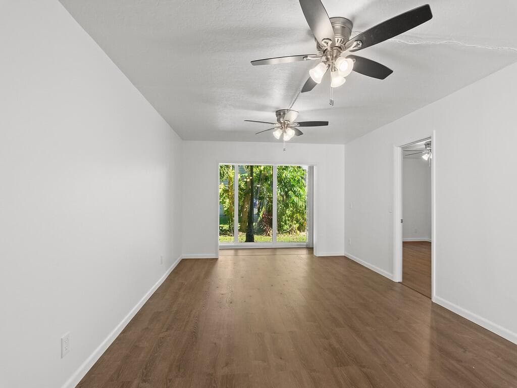 1166 6th Avenue # C5, Vero Beach, FL 32960 photo 5