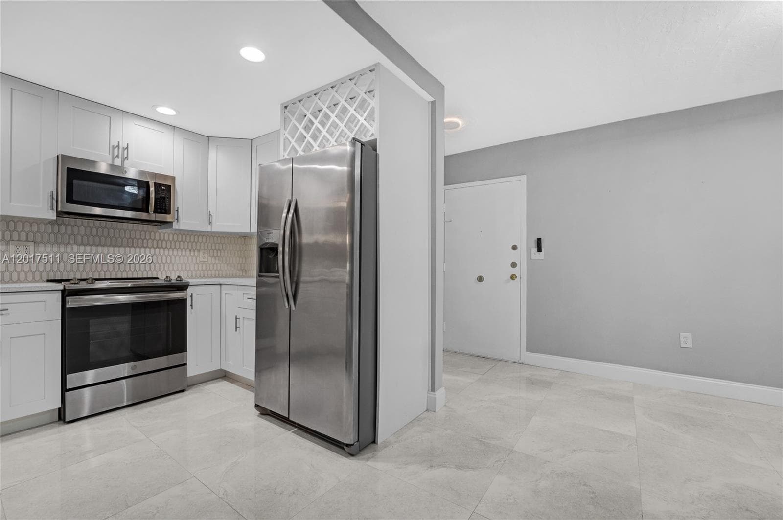 7100 NW 17th St # 305, Plantation, FL 33313 photo 3