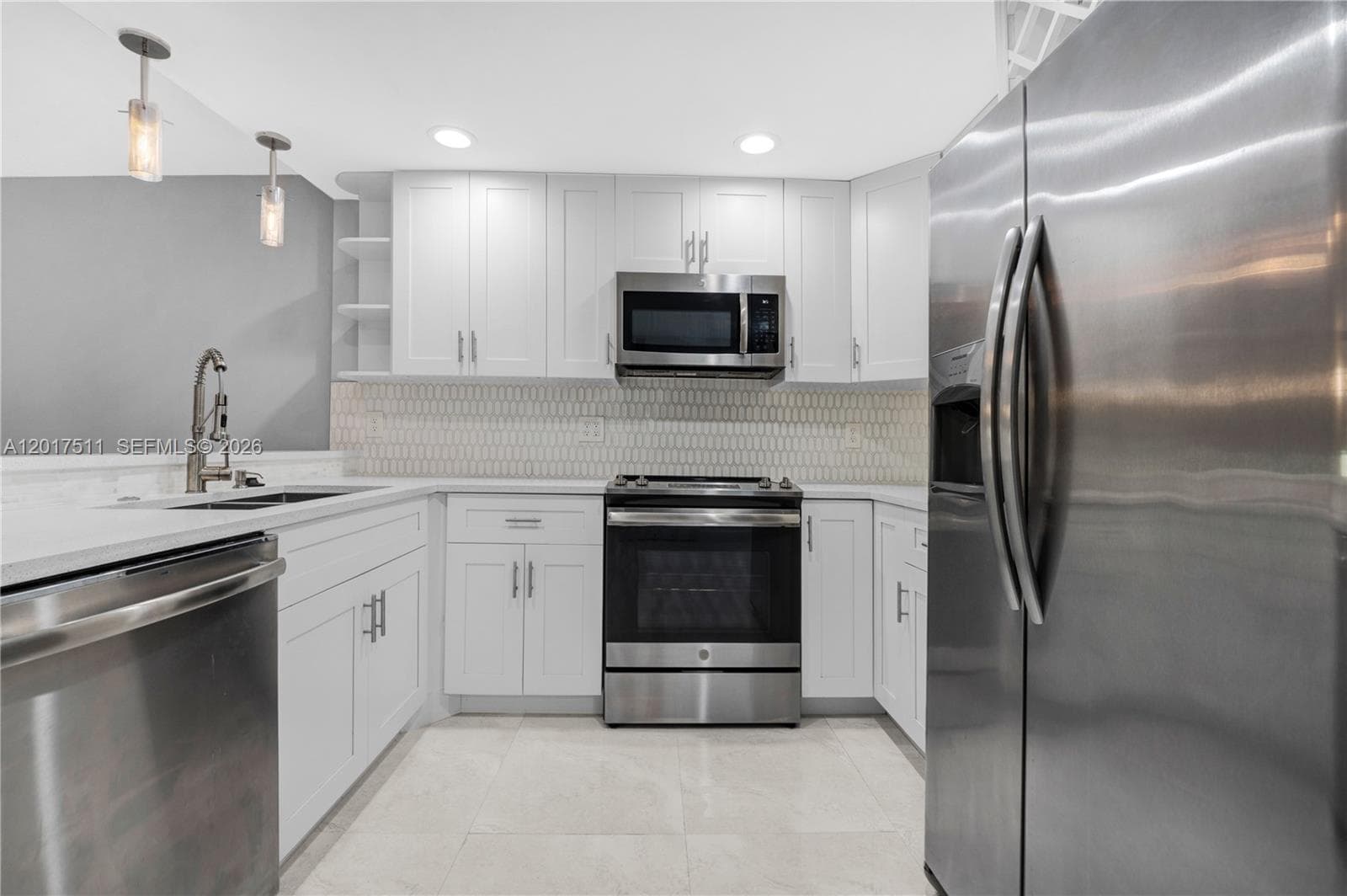 7100 NW 17th St # 305, Plantation, FL 33313 photo 4