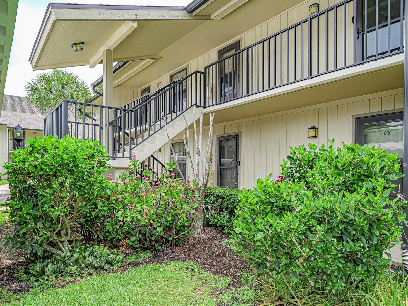 23 Plantation Drive # 102, Vero Beach, FL 32966 photo 3