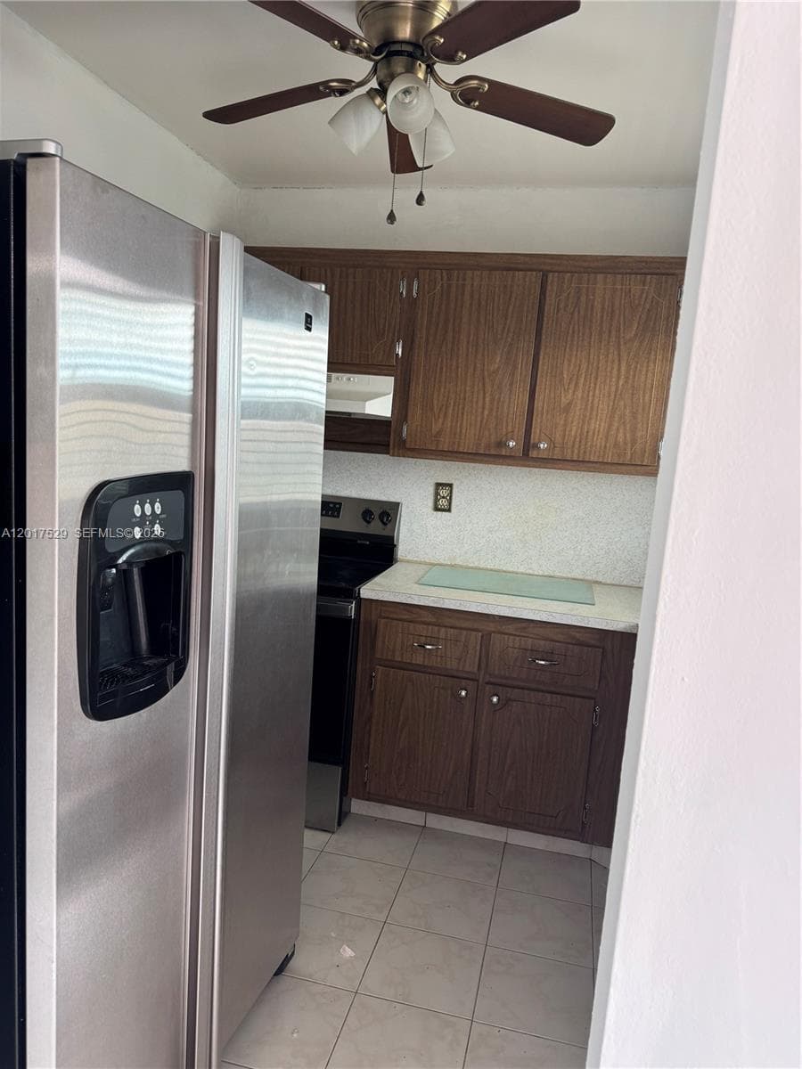 9041 Sunrise Lakes Blvd # 303, Sunrise, FL 33322