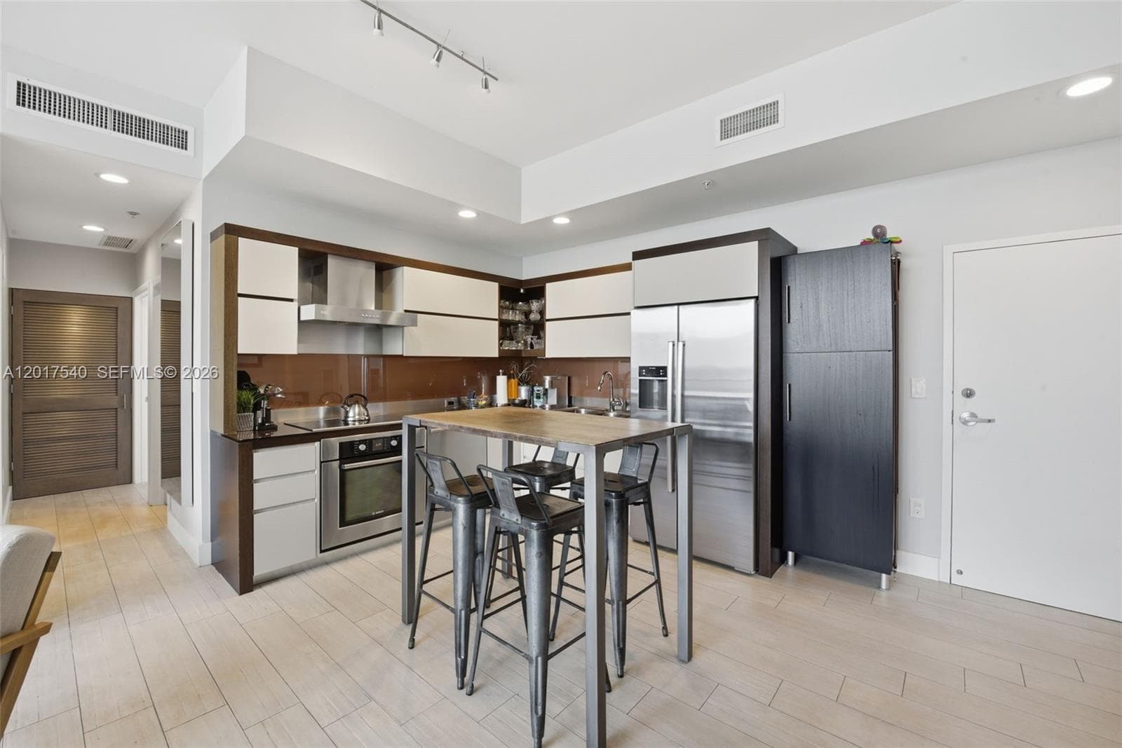 2100 Park Ave # 302, Miami Beach, FL 33139 photo 4
