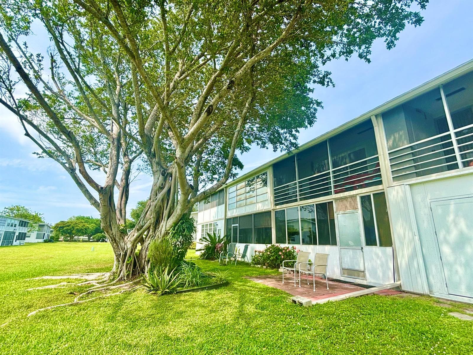203 Farnham I, Deerfield Beach, FL 33442 photo 3