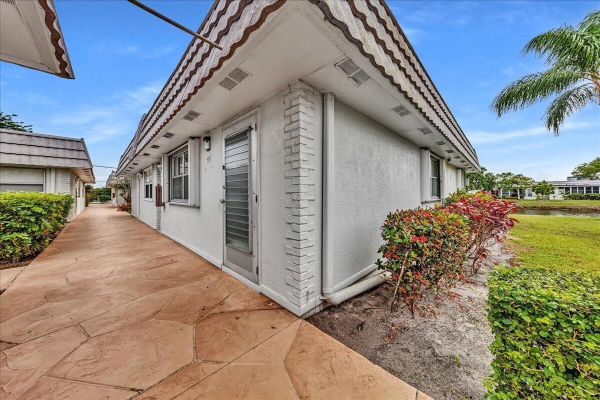 150 Valencia Boulevard # G, Delray Beach, FL 33446 photo 2