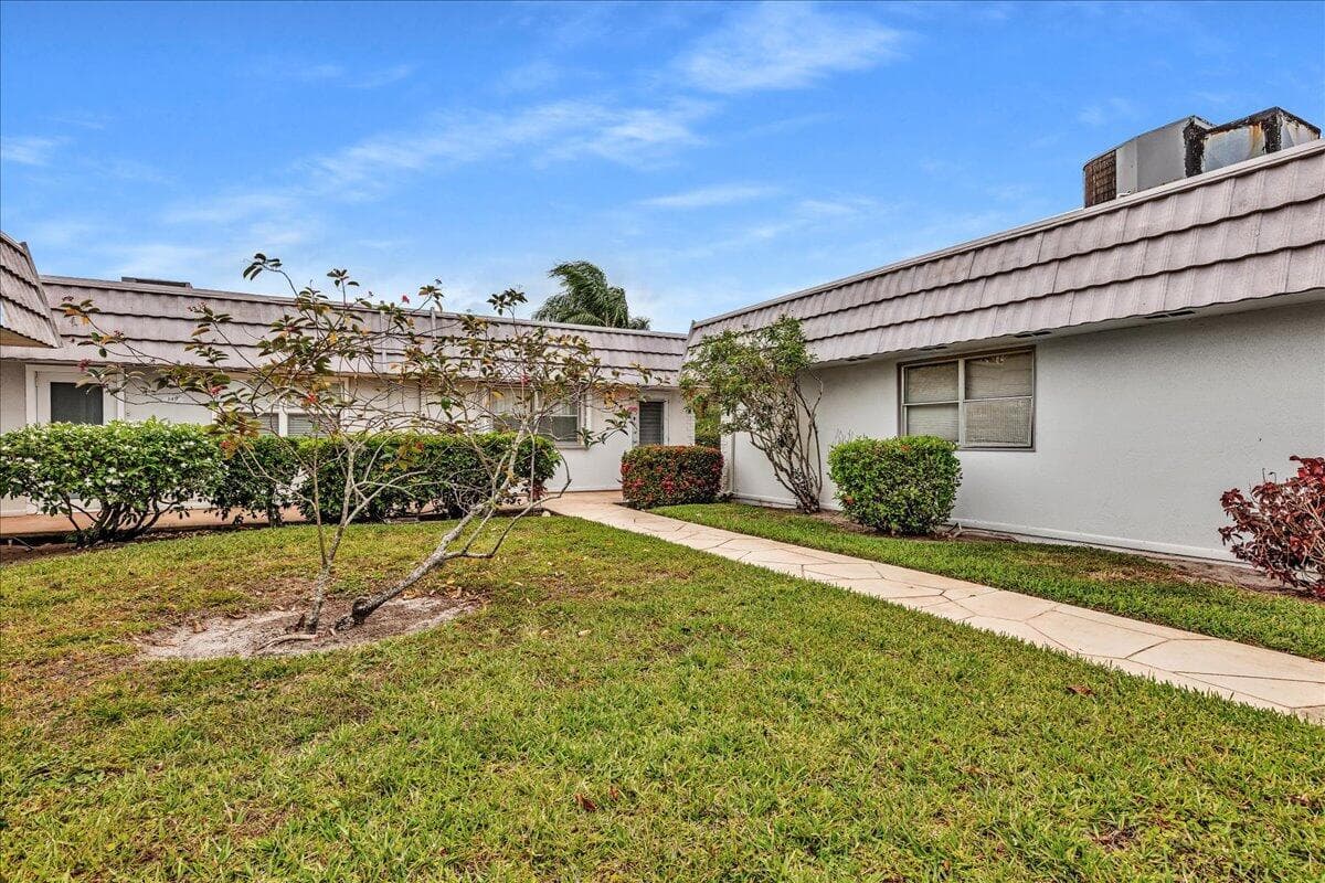 150 Valencia Boulevard # G, Delray Beach, FL 33446 photo 5