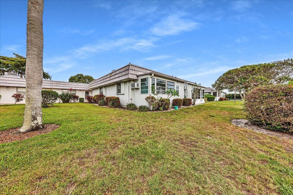 150 Valencia Boulevard # G, Delray Beach, FL 33446 photo 4