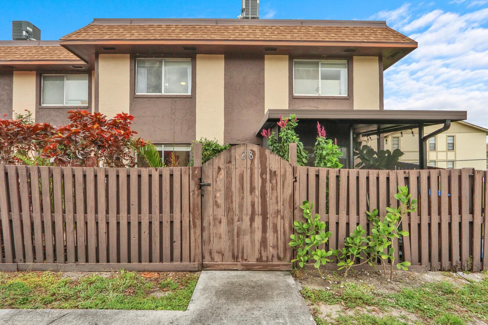 2116 Sherwood Forest Boulevard # 28, West Palm Beach, FL 33415 photo 2