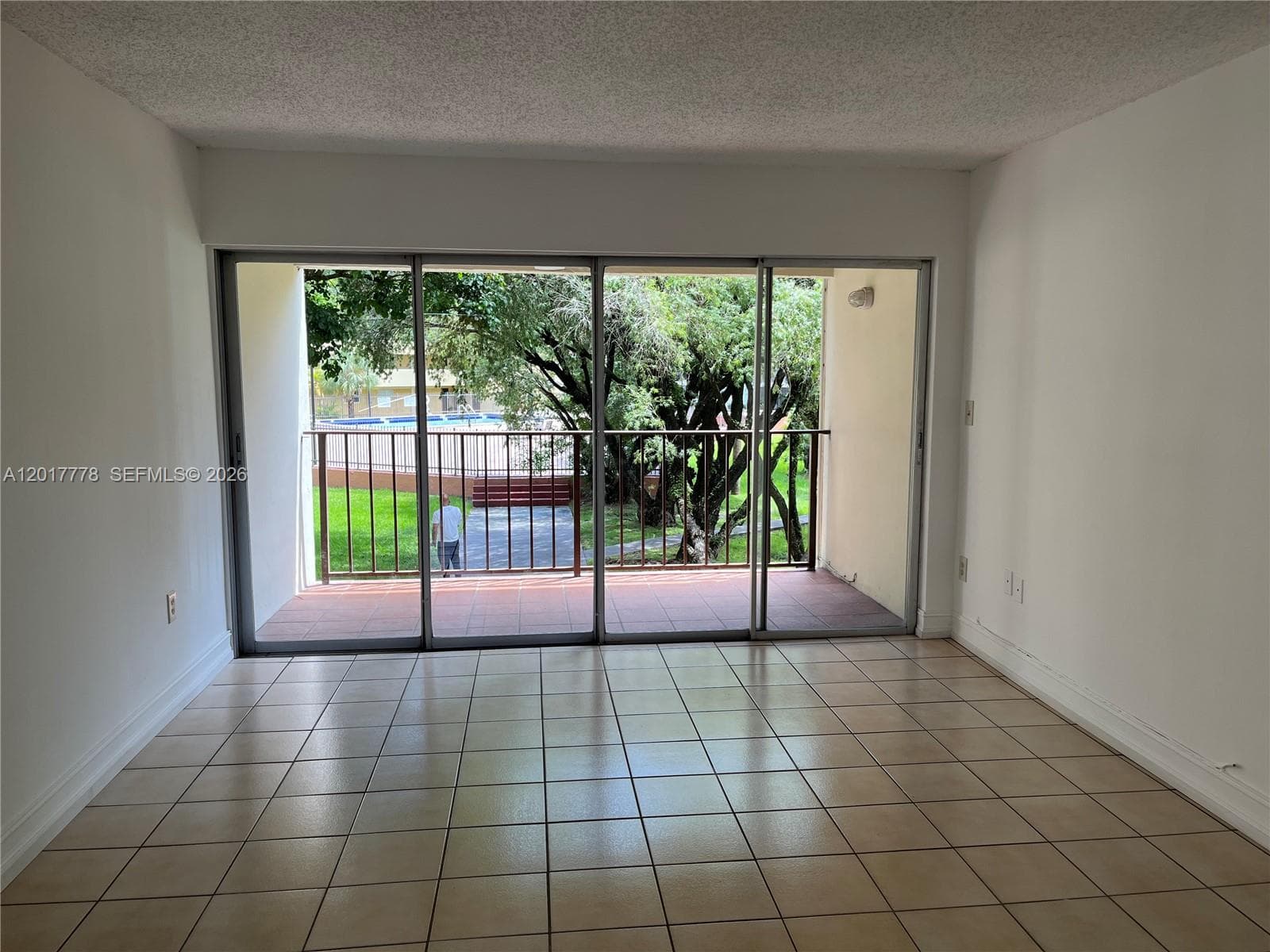 9190 Fontainebleau Blvd # 202, Miami, FL 33172 photo 3