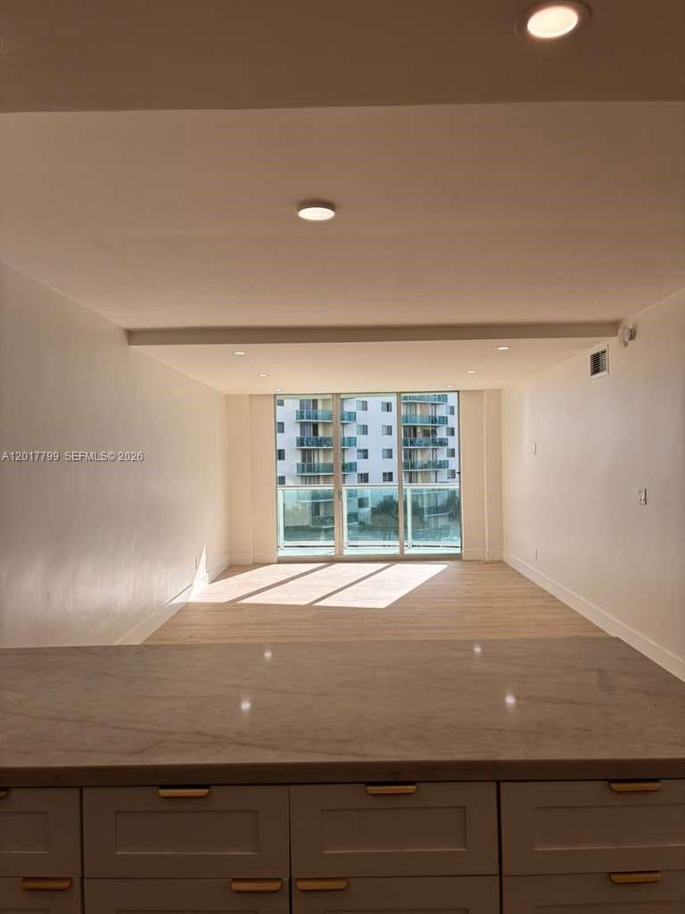 19390 Collins Ave # 520, Sunny Isles Beach, FL 33160 photo 2