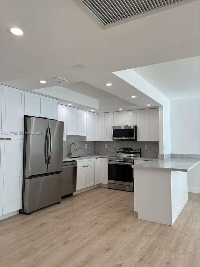 19390 Collins Ave # 520, Sunny Isles Beach, FL 33160 photo 3
