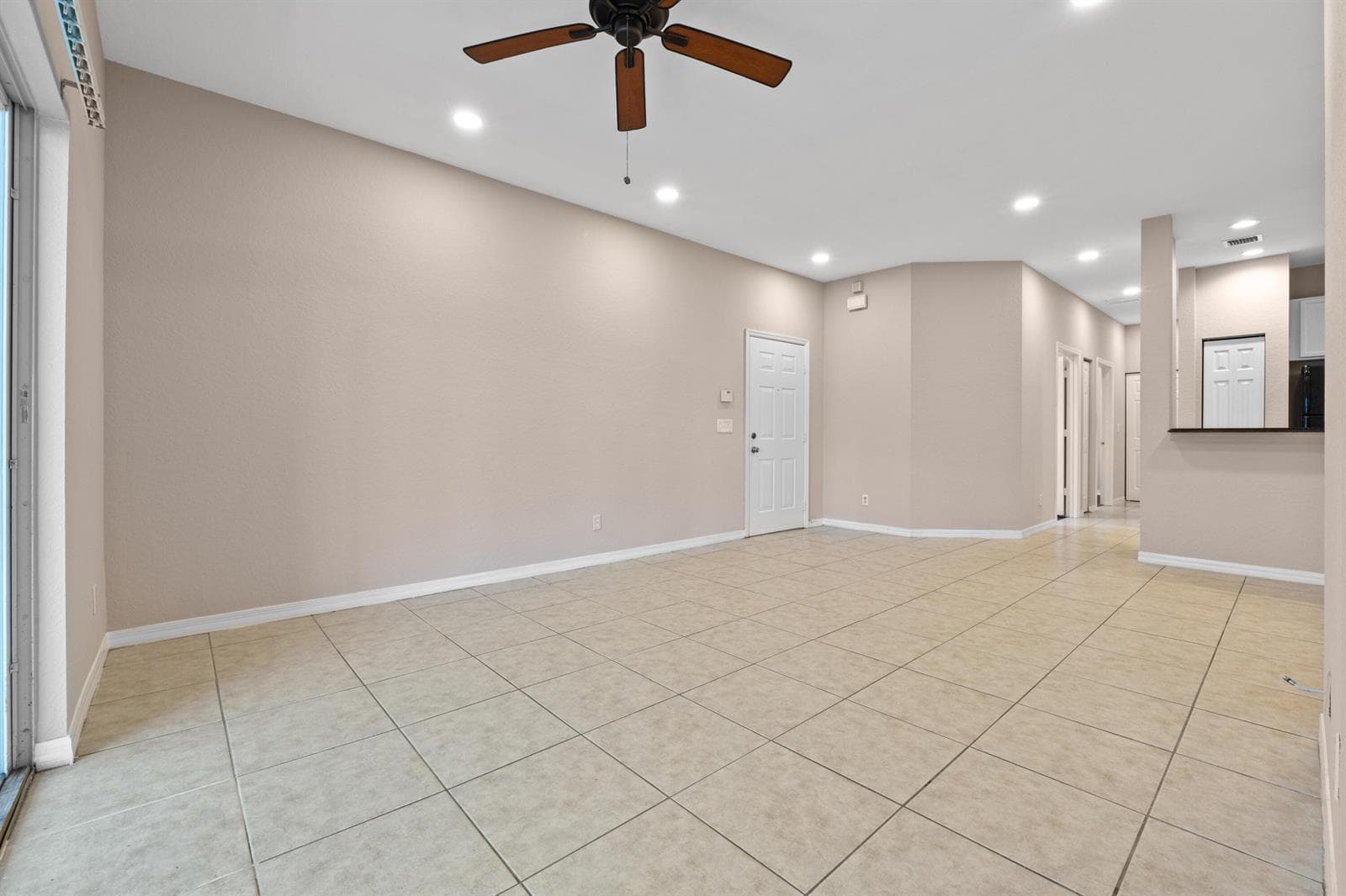 3105 Grandiflora Drive, FL 33467 photo 5