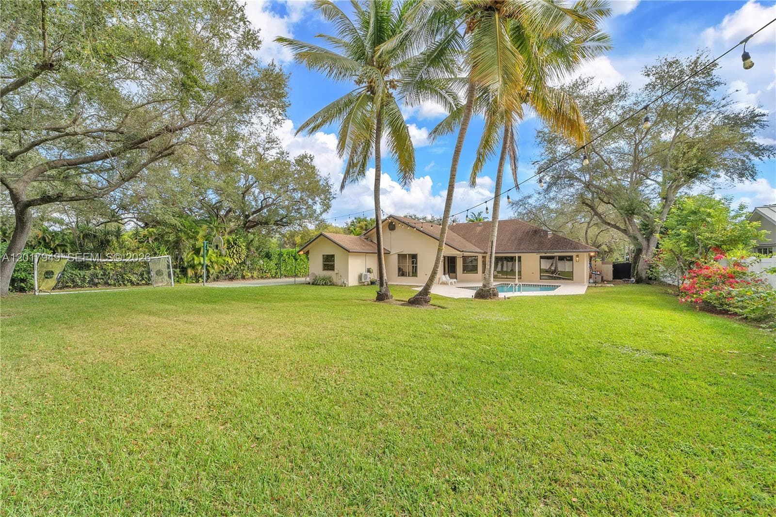 10330 SW 58th Ct, Pinecrest, FL 33156 photo 3
