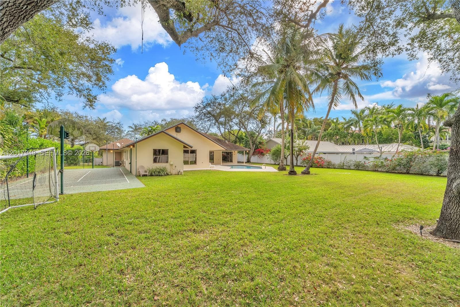 10330 SW 58th Ct, Pinecrest, FL 33156 photo 4
