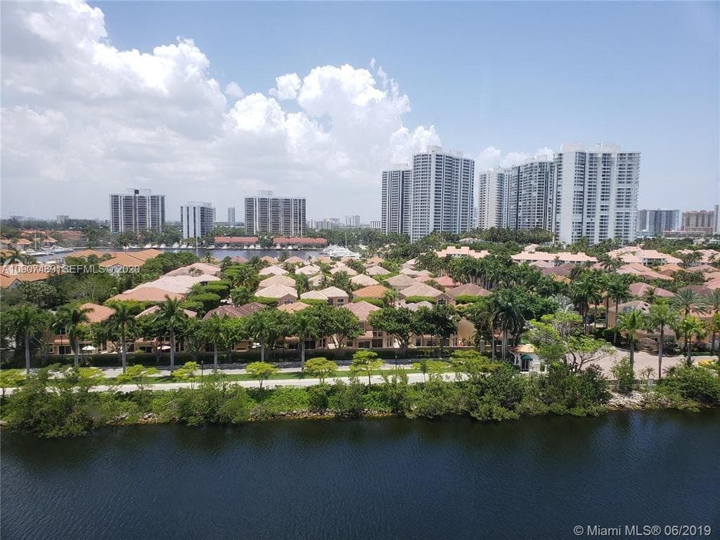 3701 N Country Club Drive # 1008, Aventura, FL 33180 photo 2