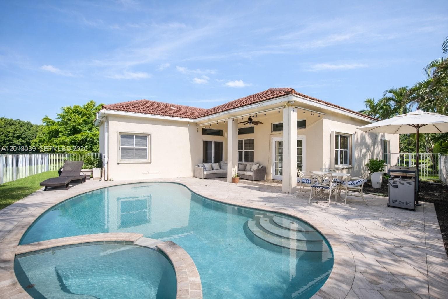 777 Tanglewood Cir, Weston, FL 33327 photo 3