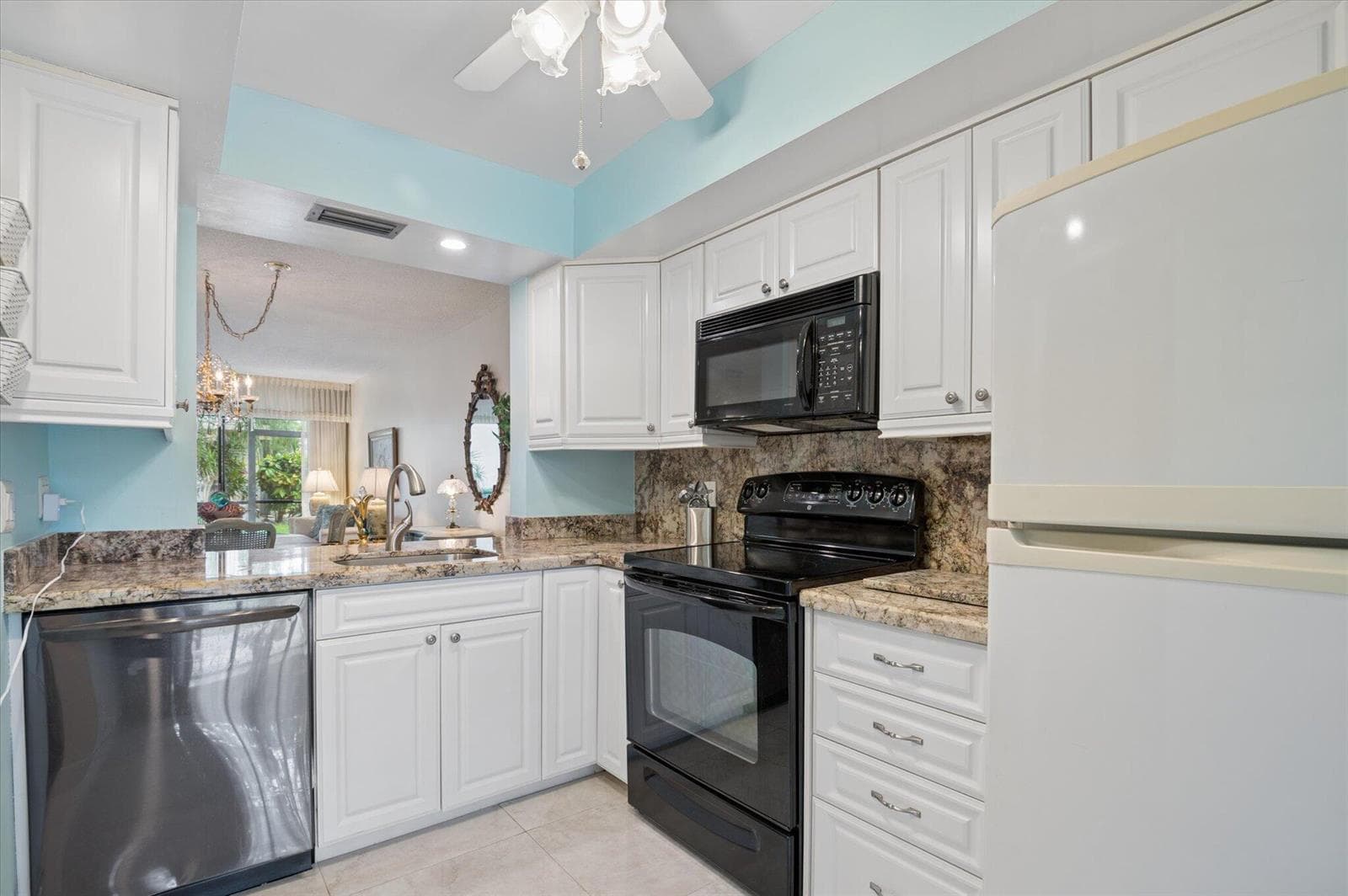 2307 SW 15th Street SW # 1, Deerfield Beach, FL 33442 photo 4