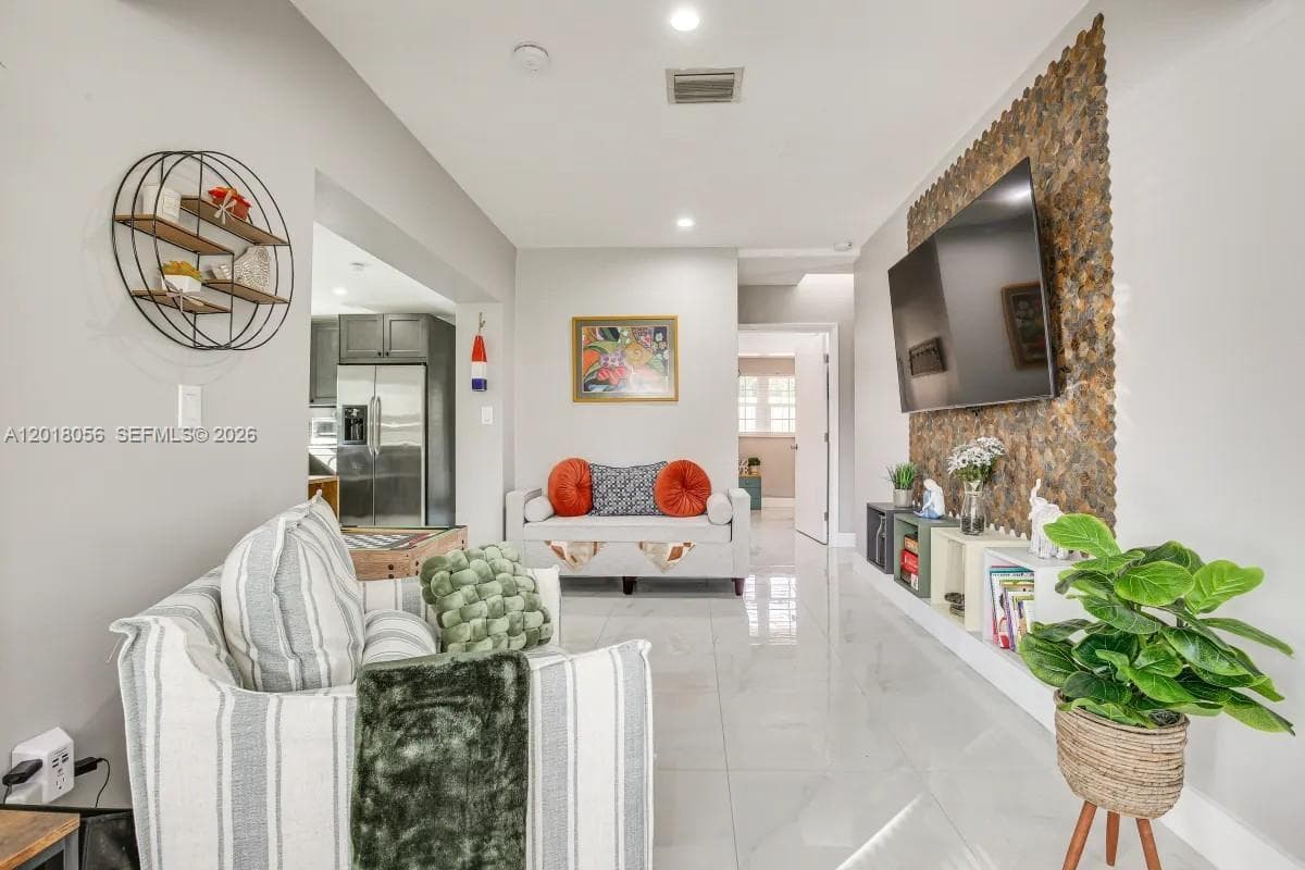1237 SW 28th St, Fort Lauderdale, FL 33315 photo 5