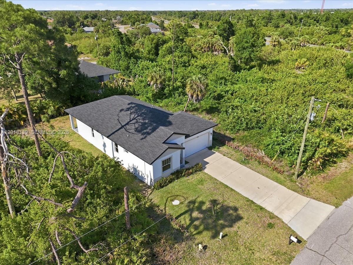 136 Lomas Rd, Other City - In The State Of Florida, FL 33947 photo 4