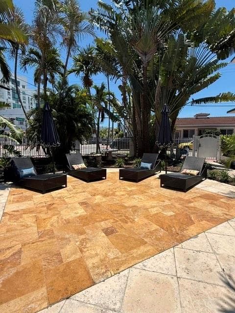 7710 Harding Ave # 7, Miami Beach, FL 33141