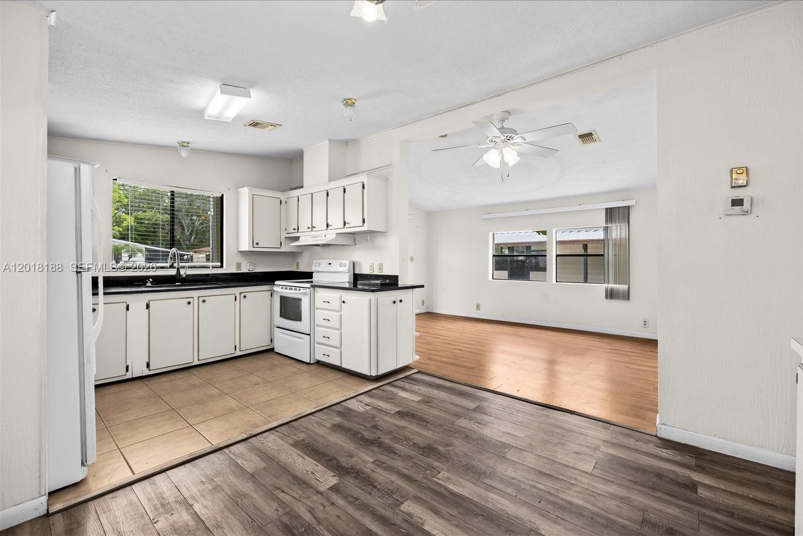 8208 W Bitterbush Ln, Port St. Lucie, FL 34952 photo 5