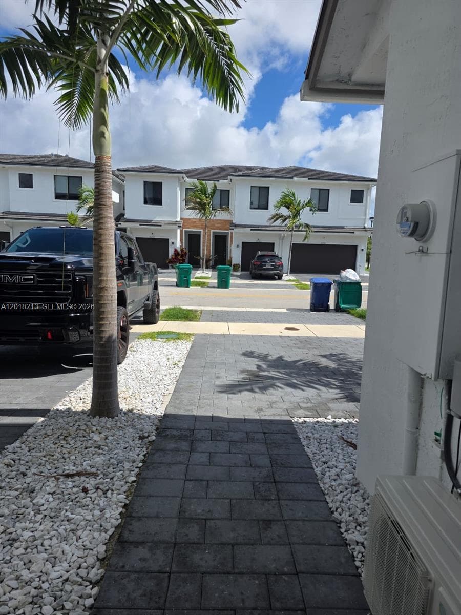10906 SW 232nd Ter, Homestead, FL 33032 photo 4