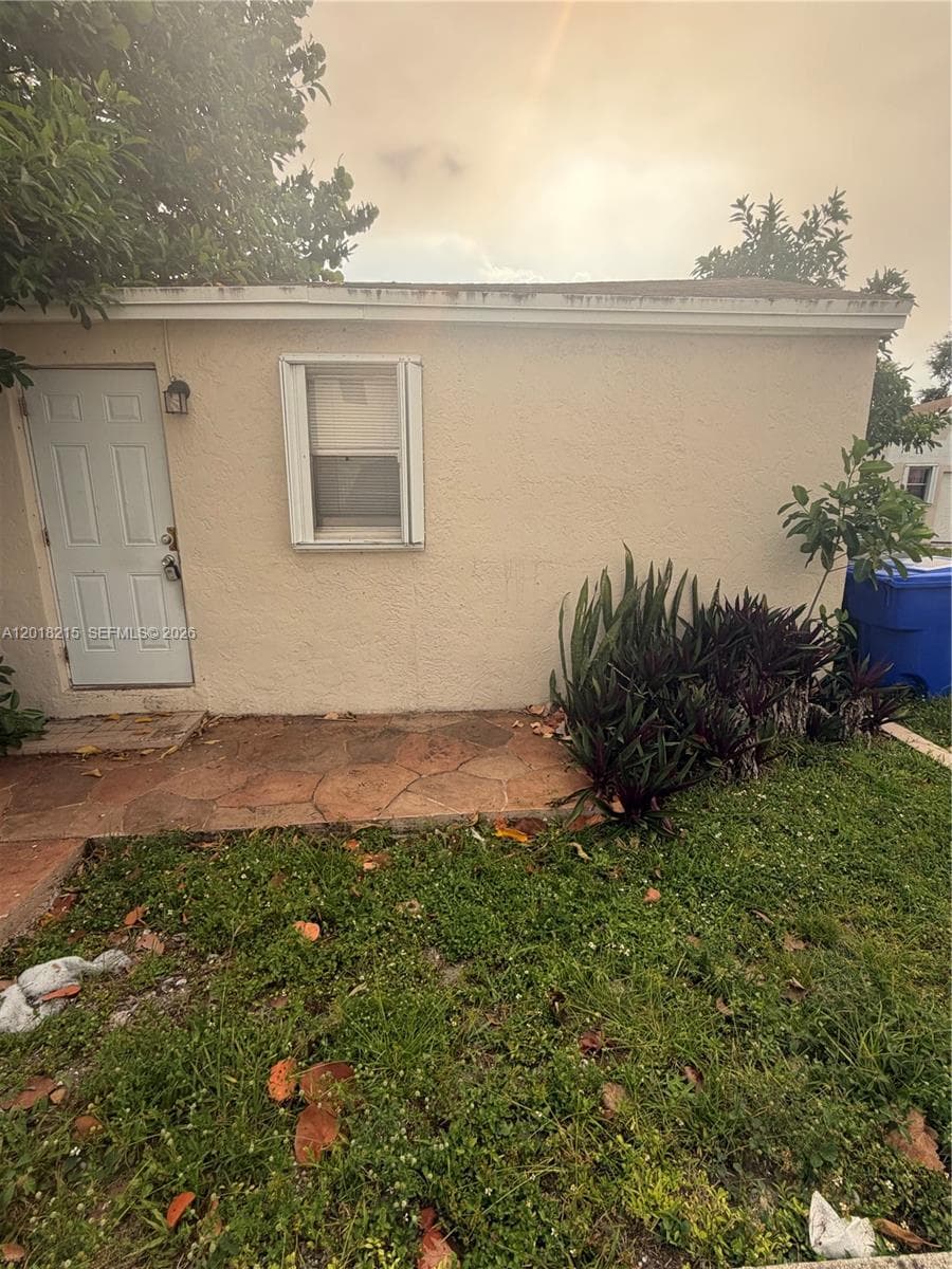 410 N 58th Ave # 408, Hollywood, FL 33021 photo 2