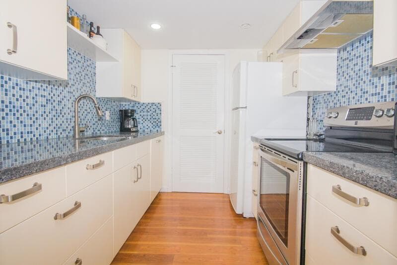 301 Croton Avenue # 405, Lantana, FL 33462 photo 3