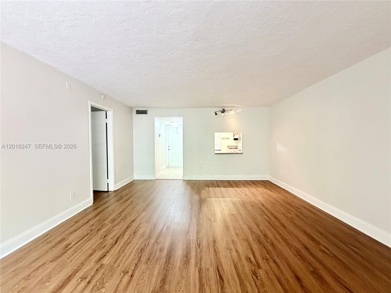 450 Commodore Dr # 214, Plantation, FL 33325 photo 2