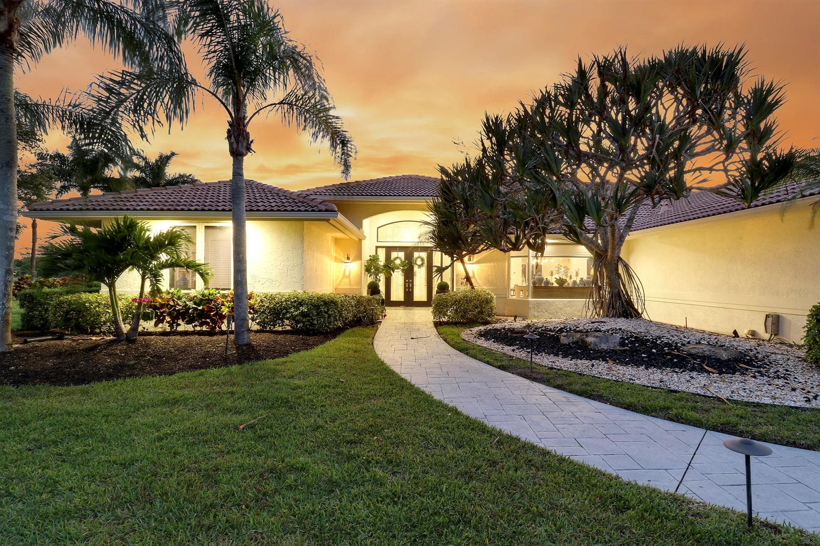 8667 Steeplechase Drive, Palm Beach Gardens, FL 33418 photo 2