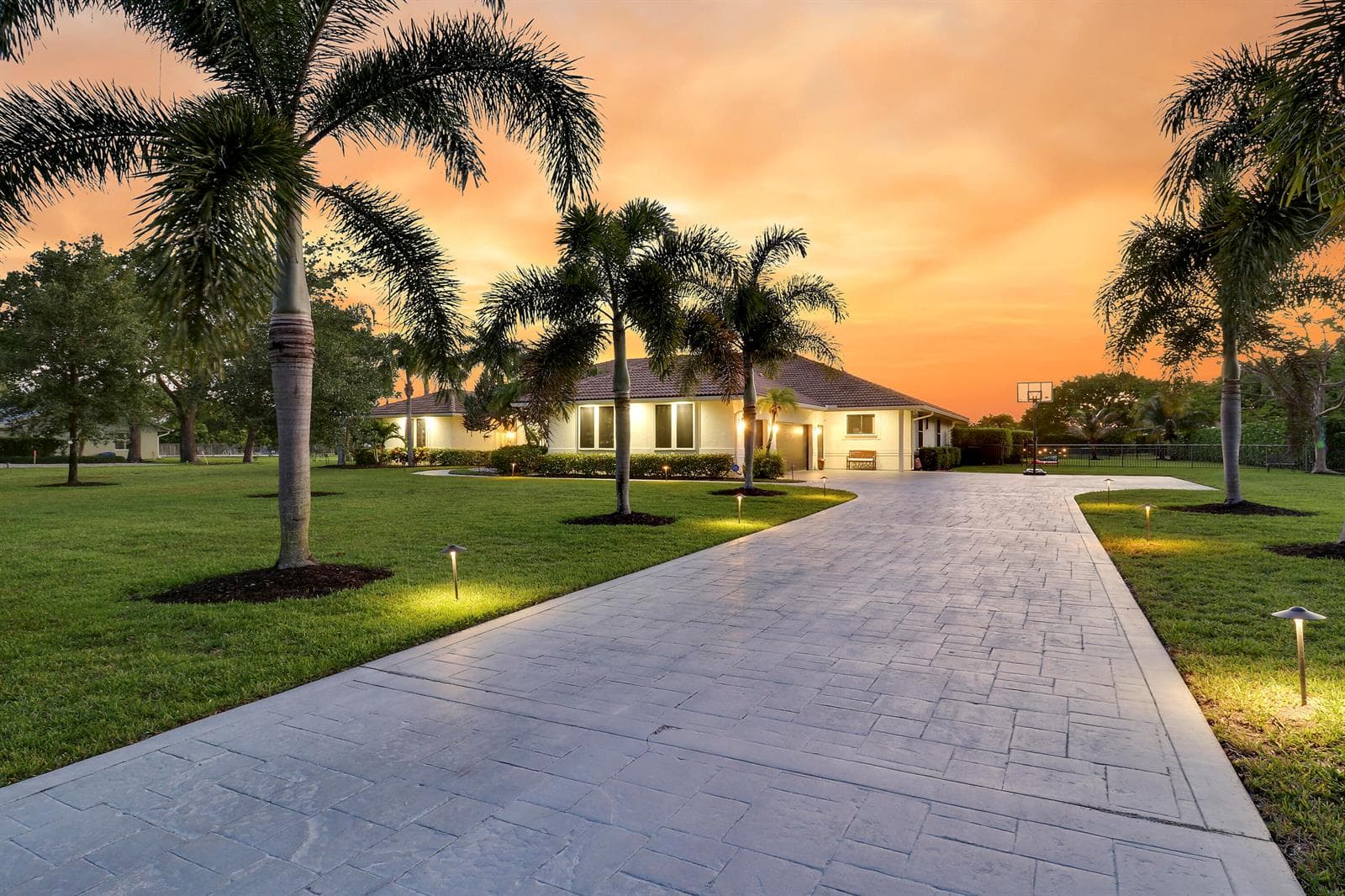 8667 Steeplechase Drive, Palm Beach Gardens, FL 33418 photo 3