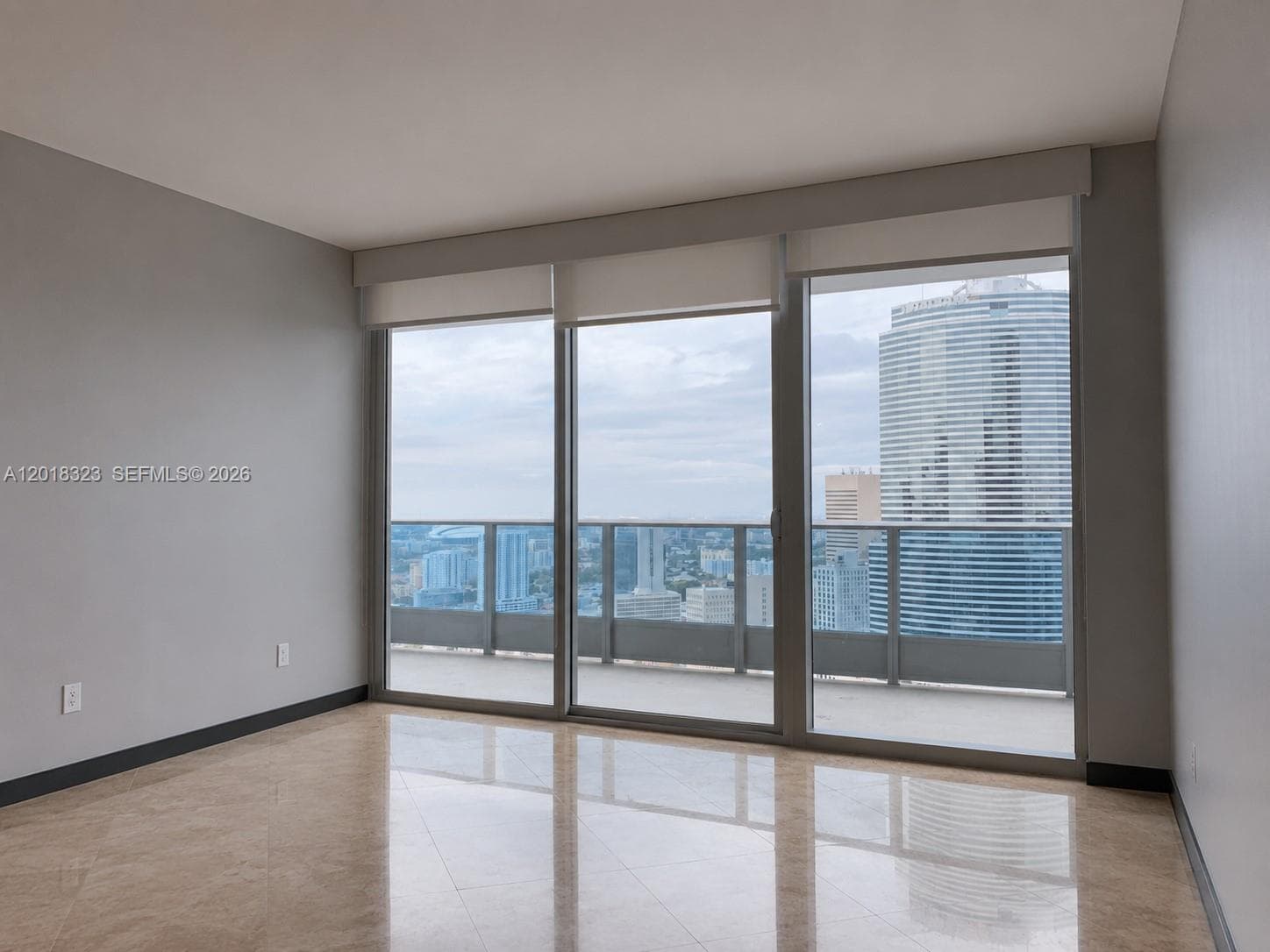 200 Biscayne Boulevard Way # 4212, Miami, FL 33131 photo 4