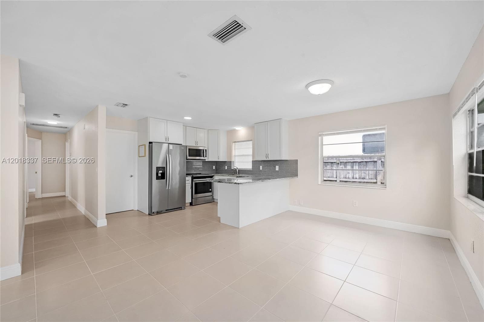 429 Avenida Hermosa, West Palm Beach, FL 33405 photo 4