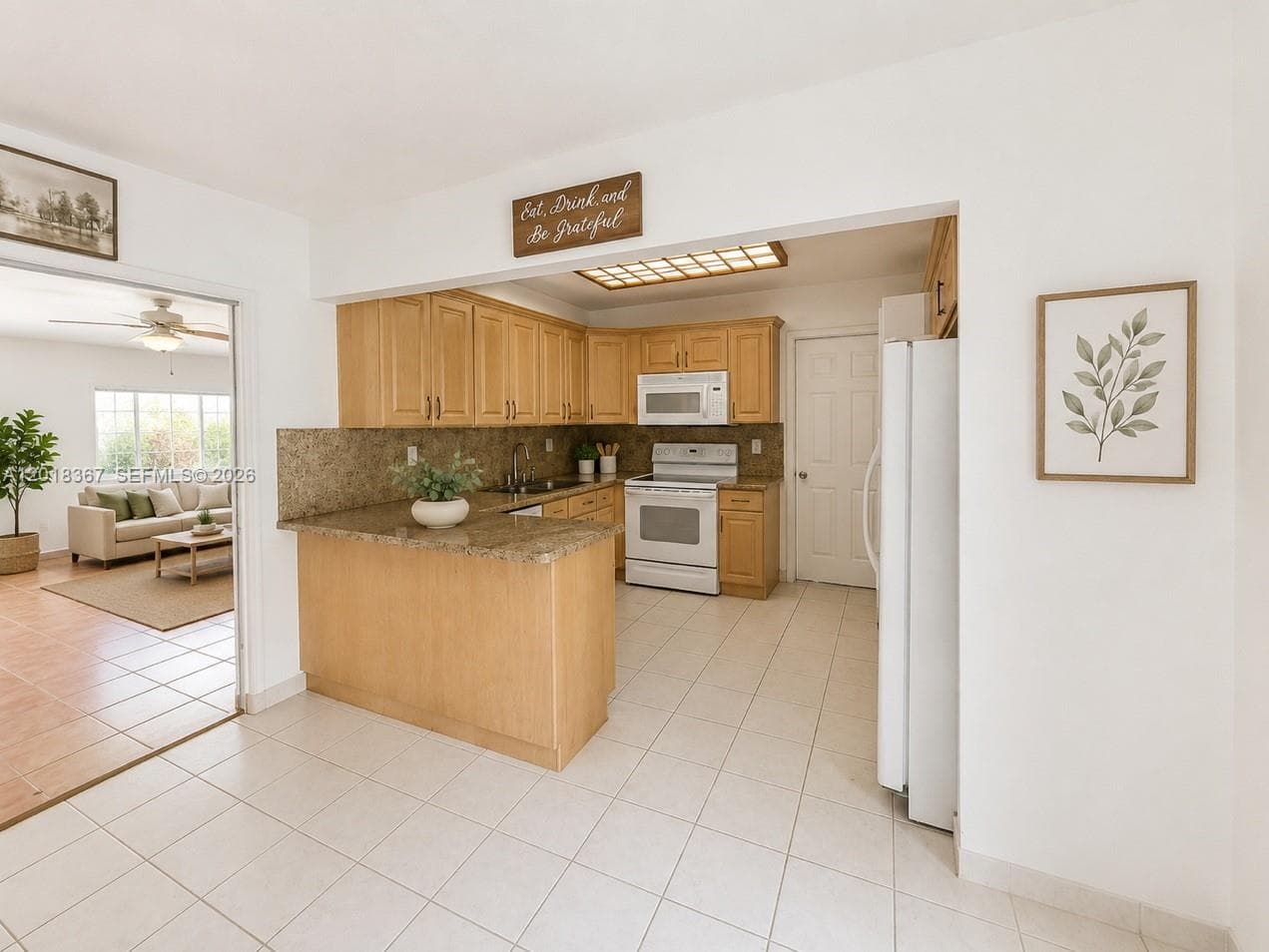 18054 SW 92nd Ct, Palmetto Bay, FL 33157 photo 4