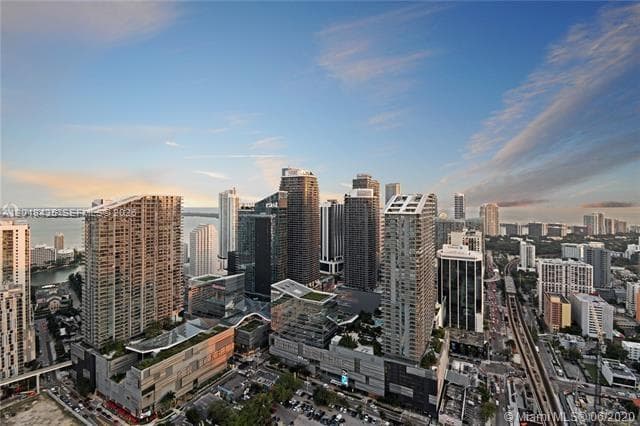92 SW 3rd St # 5203, Miami, FL 33130