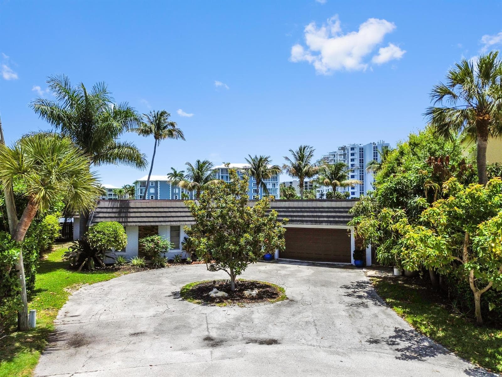 976 Banyan Drive, Delray Beach, FL 33483 photo 4