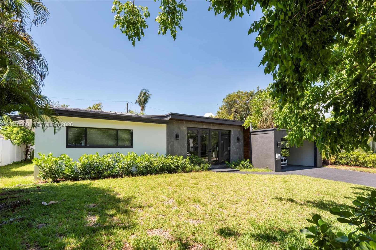 2308 SE 18 St, Fort Lauderdale, FL 33316 photo 2