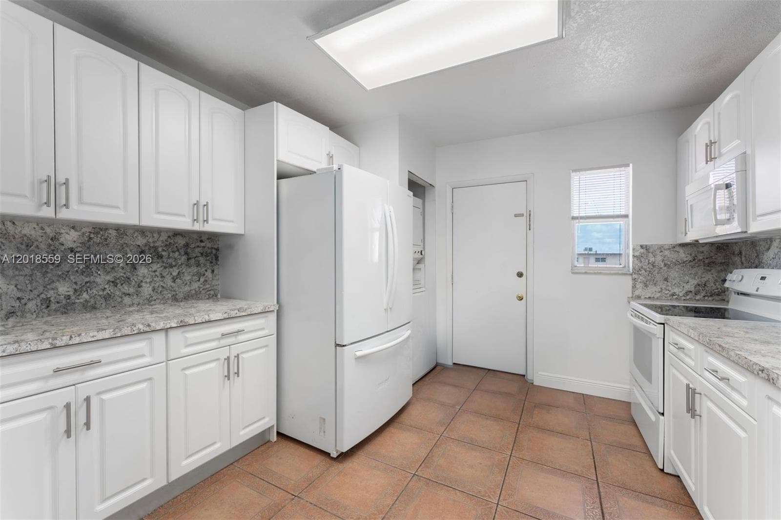 1950 W 54th St # 406, Hialeah, FL 33012 photo 2