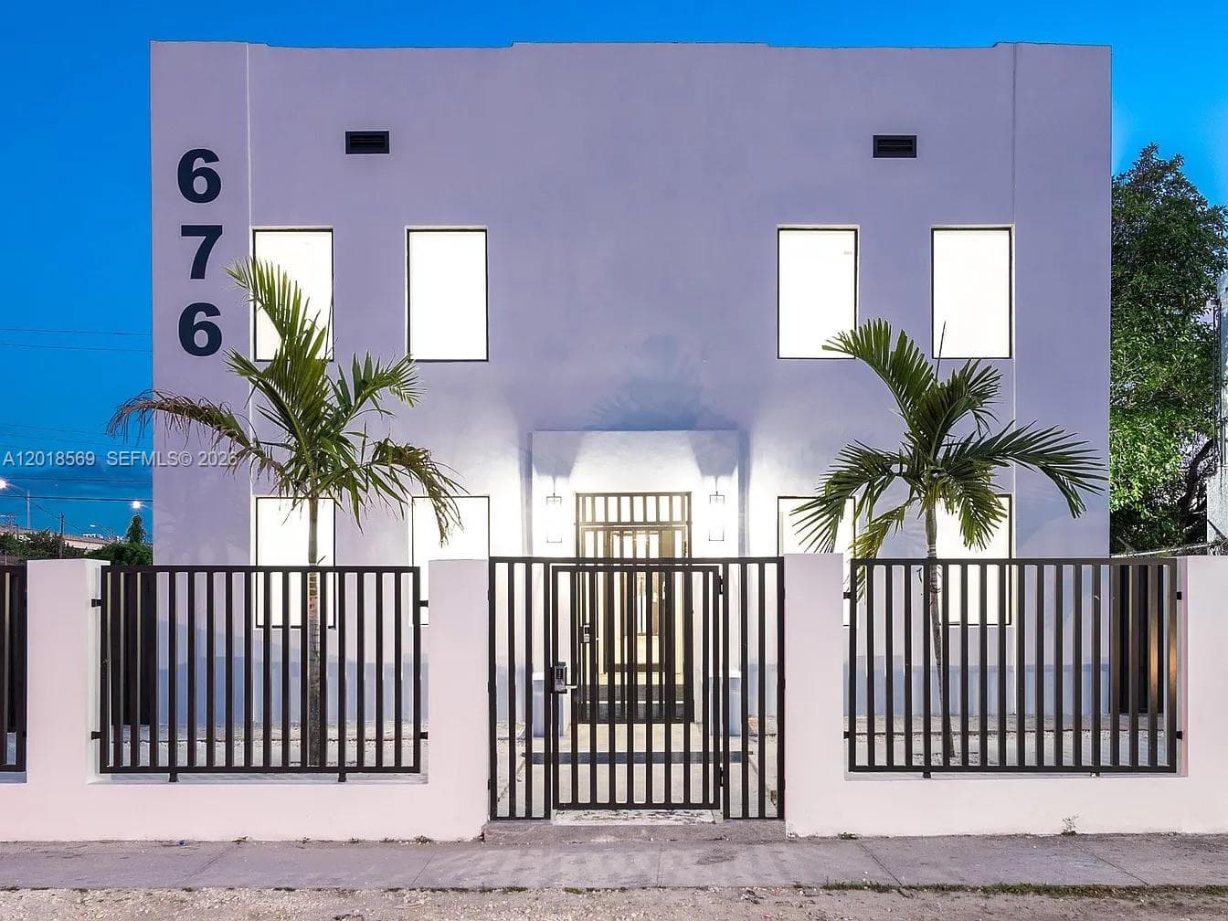 676 NW 47th St # 5, Miami, FL 33127