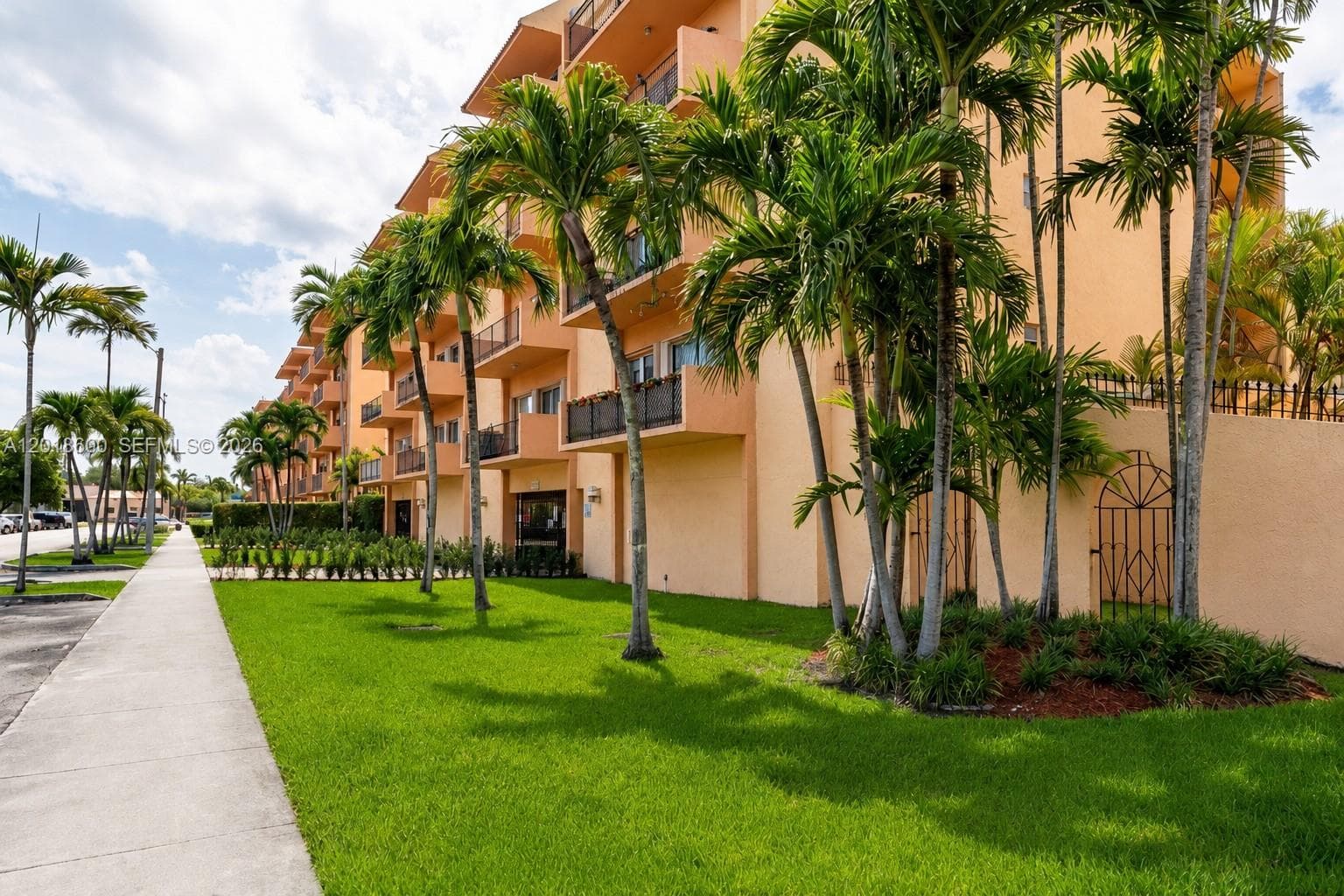 1900 W 54th St # 220, Hialeah, FL 33012 photo 2