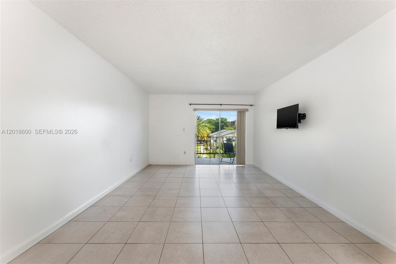 1900 W 54th St # 220, Hialeah, FL 33012 photo 3
