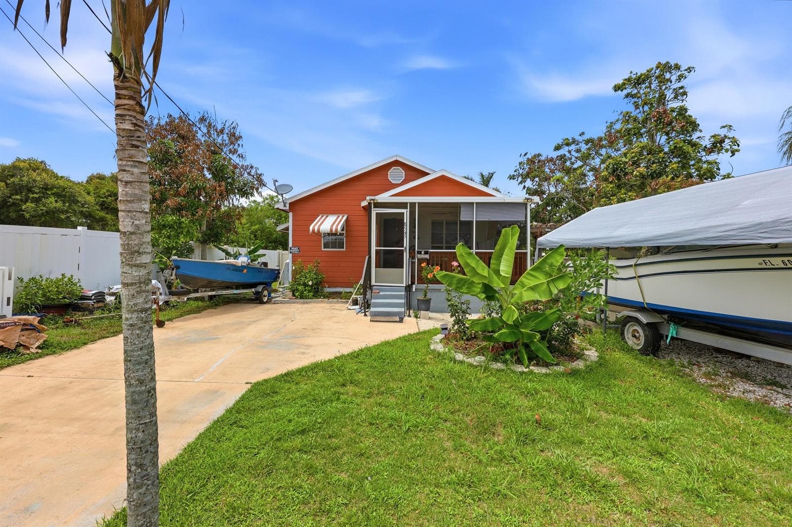 8545 SE Mars Street, Hobe Sound, FL 33455 photo 2