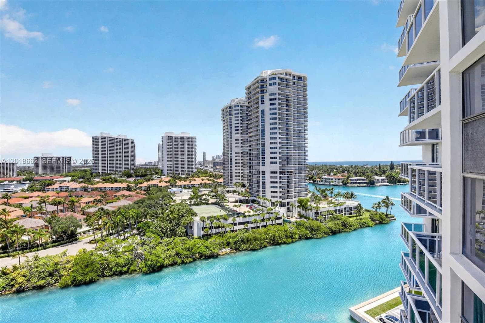 20505 E Country Club Dr # 1431, Aventura, FL 33180 photo 4