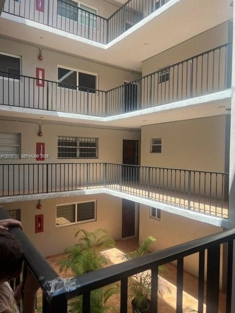 6965 Harding Ave # 305, Miami Beach, FL 33141