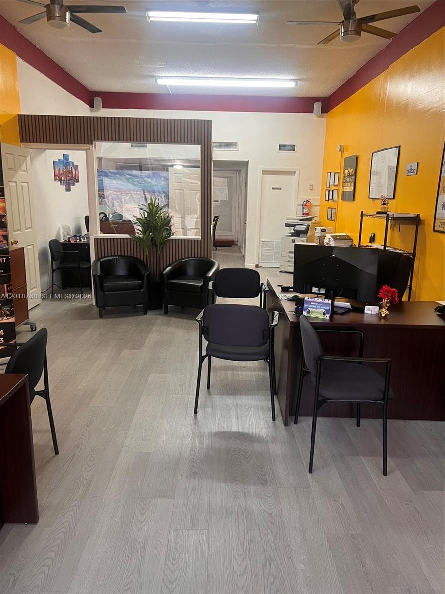 402 NW 27 Ave, Miami, FL 33125