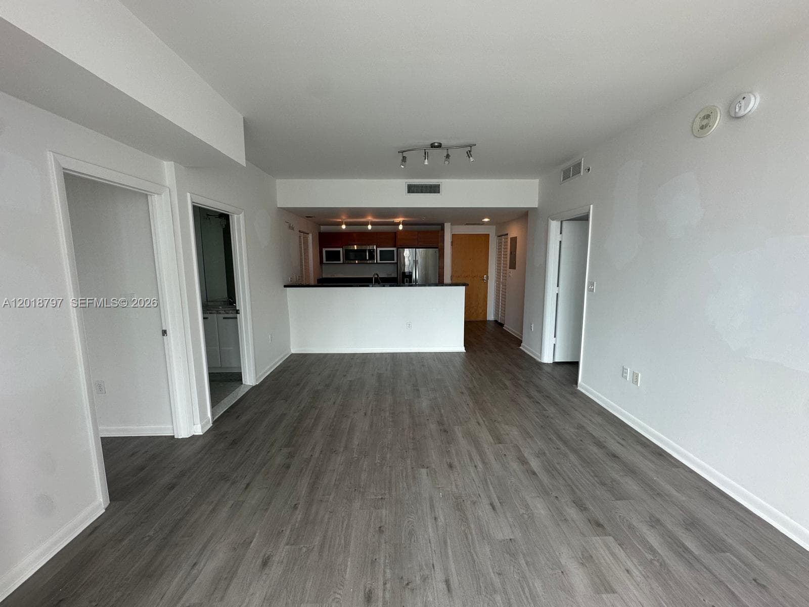 244 Biscayne Blvd # 1910, Miami, FL 33132 photo 3