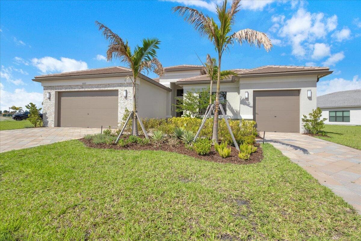 12227 SW Twin Springs Drive, Port St. Lucie, FL 34987 photo 3