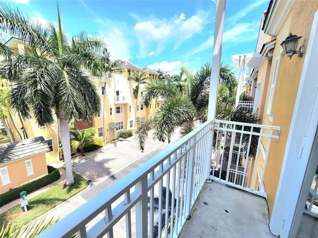 2317 Vintage Drive, Lighthouse Point, FL 33064 photo 2